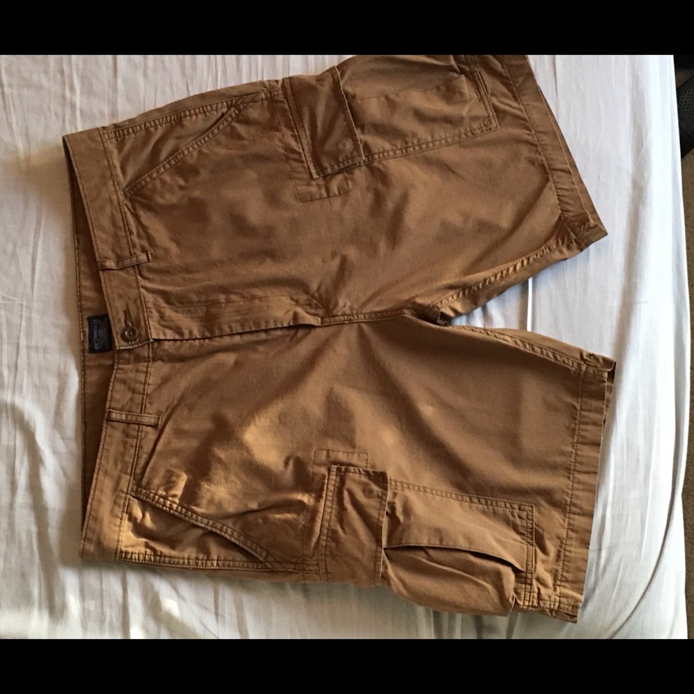 Men’s Levi’s Cargo Shorts